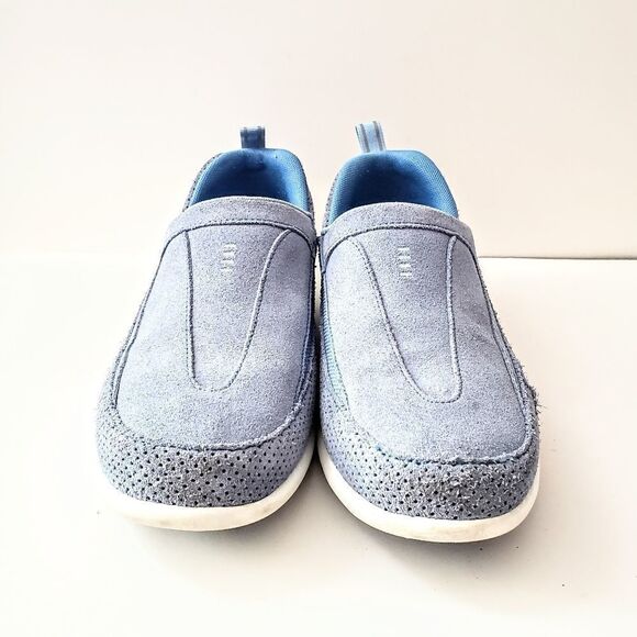 Land's End Baby Blue Suede Pull On Sneakers Size 8.5 - Picture 2 of 6